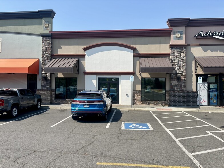 More Photos Of 1251 E McAndrews, Medford Restaurant For Lease