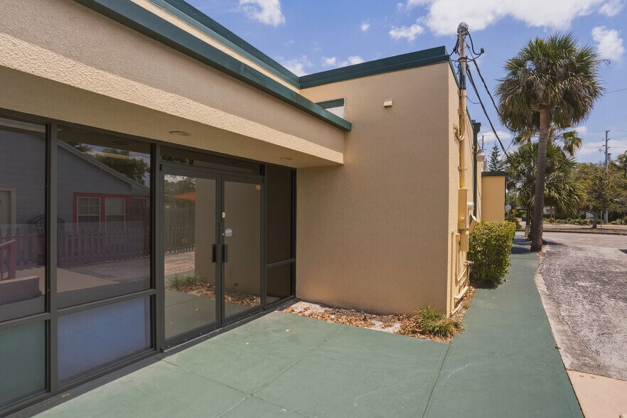 More Photos Of 1610 N Myrtle Ave, Clearwater Office For Sale