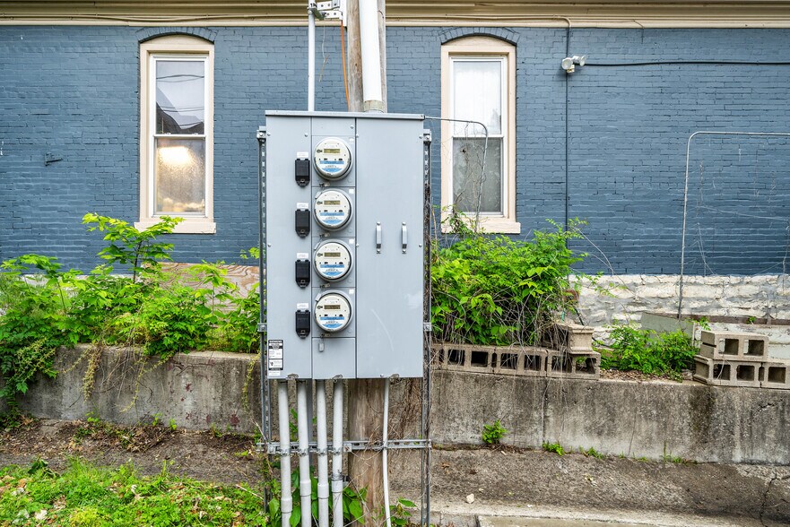 More Photos Of 56 E 32nd St, Kansas City Apartments For Sale