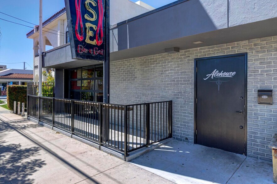 More Photos Of 24123 Narbonne Ave, Lomita Bar For Sale