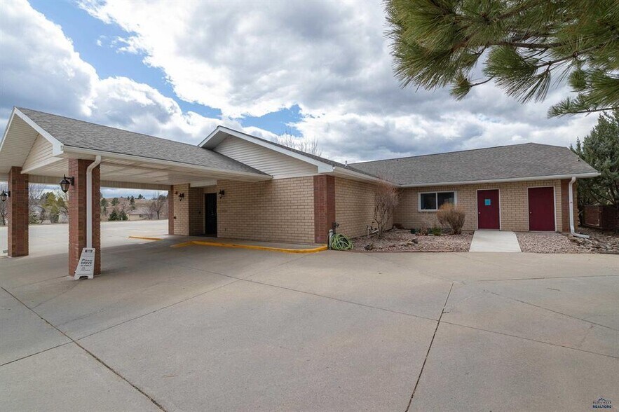Primary Photo Of 4021 Range Rd, Rapid City Schools For Sale