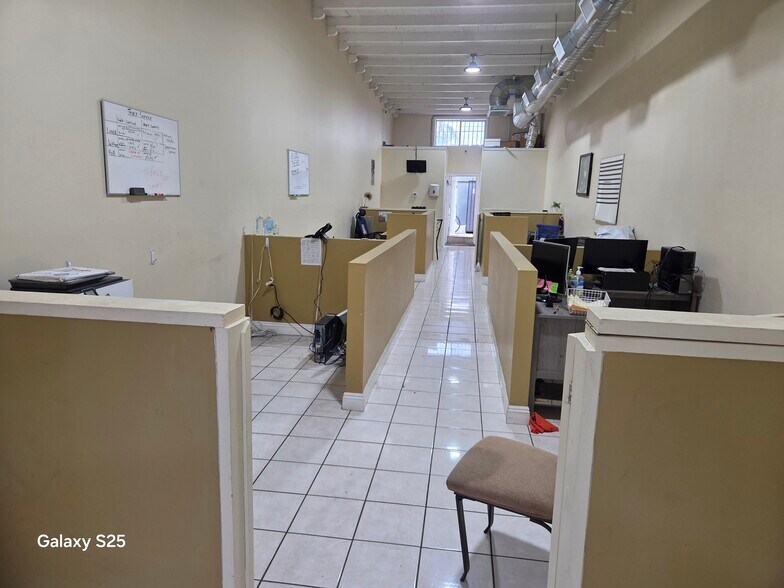 More Photos Of 4520 S Western Ave, Los Angeles General Retail For Sale