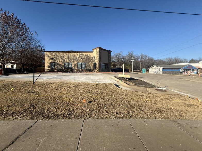 More Photos Of 2868 W Martin Luther King Blvd, Fayetteville Medical For Lease