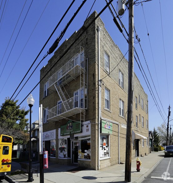 More Photos Of 245-247 Lakeview Ave, Clifton Apartments For Lease