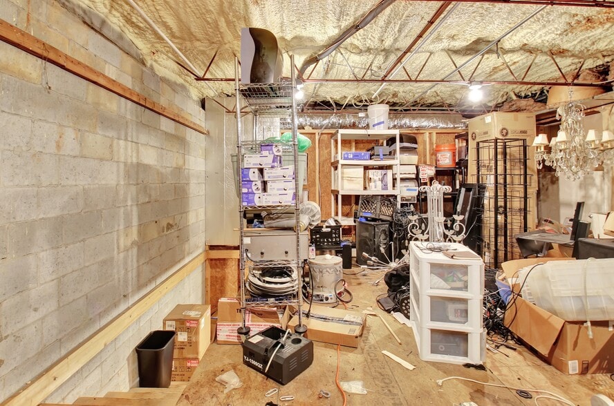 More Photos Of 7716 N Main St, Jonesboro Freestanding For Sale