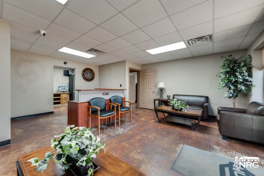 More Photos Of 1101 S County Road 1302, Midland Warehouse For Sale