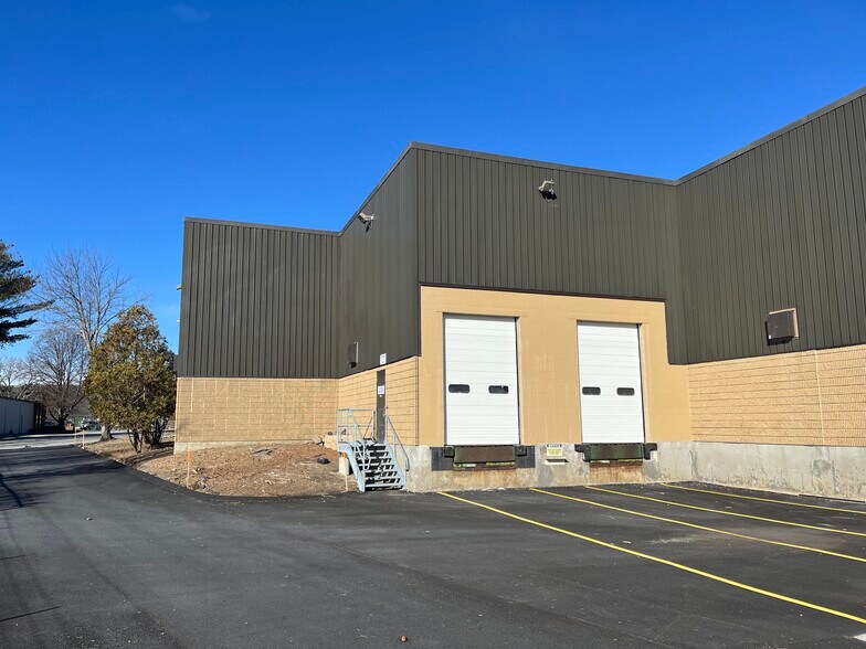 More Photos Of 180 Charles St, Malden Distribution For Lease
