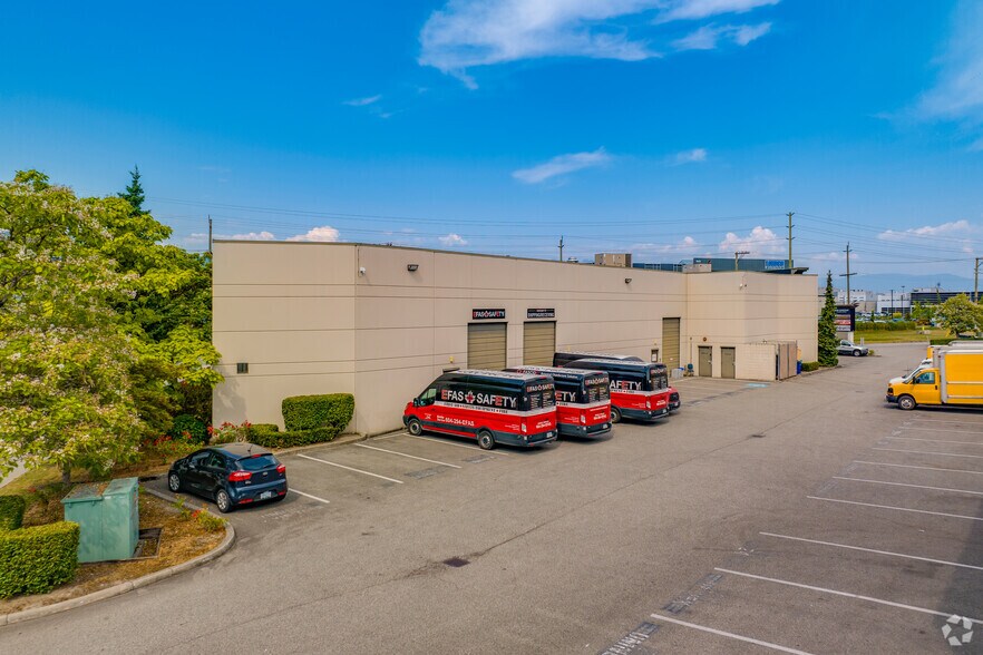 More Photos Of 1530 Kingsway Ave, Port Coquitlam Warehouse For Lease