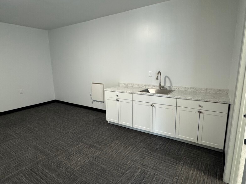 More Photos Of 1889 US-9 Unit 29, Toms River Warehouse For Sale