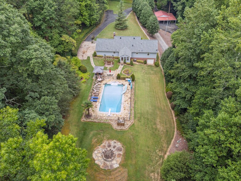 More Photos Of 3992 Doc Sams Rd, Cumming Flex For Sale