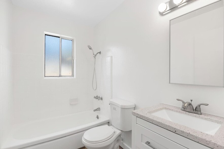 More Photos Of 7656 23rd St, Sacramento Multifamily For Sale