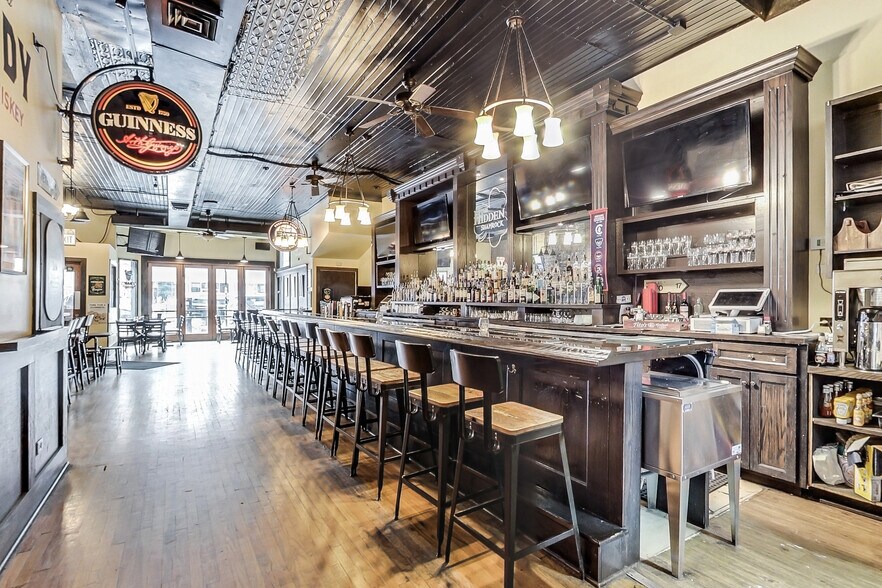 More Photos Of 2723 N Halsted St, Chicago Bar For Sale