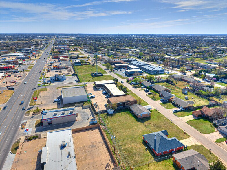 More Photos Of 6401 NW Oak Ave, Lawton Apartments For Sale
