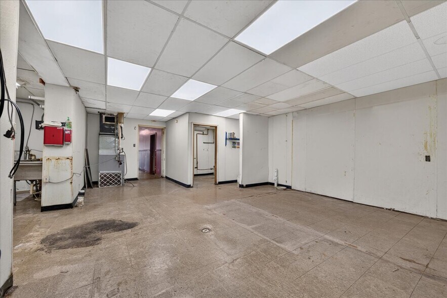 More Photos Of 26734 Michigan Ave, Inkster Freestanding For Sale