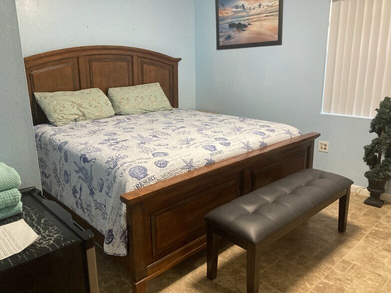 More Photos Of 547 High St, Daytona Beach Office For Sale