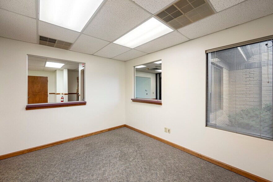 More Photos Of 3768 Rome Dr, Lafayette Office For Lease