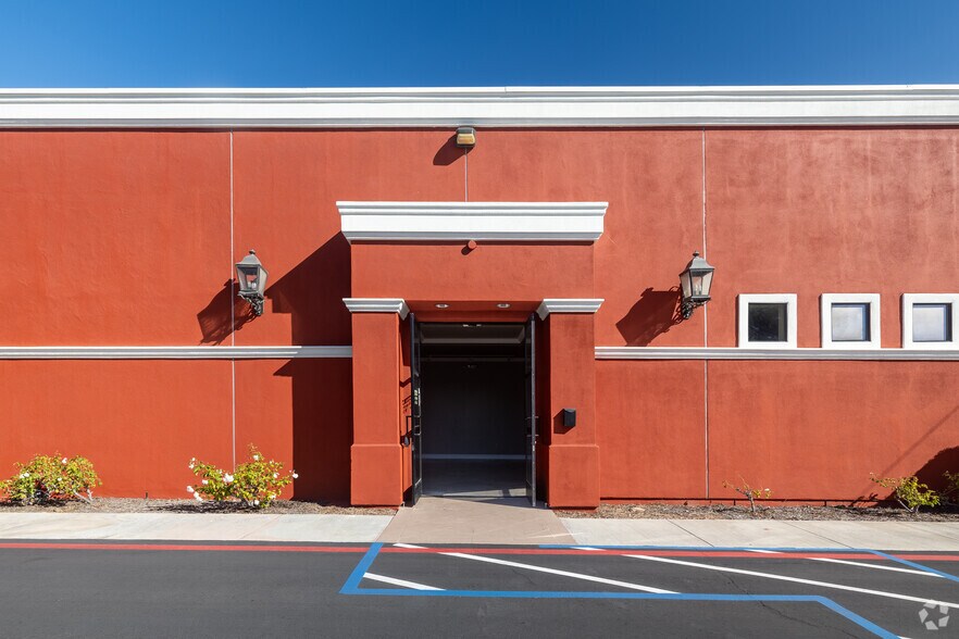 More Photos Of 2606 Sepulveda Blvd, Torrance Freestanding For Lease