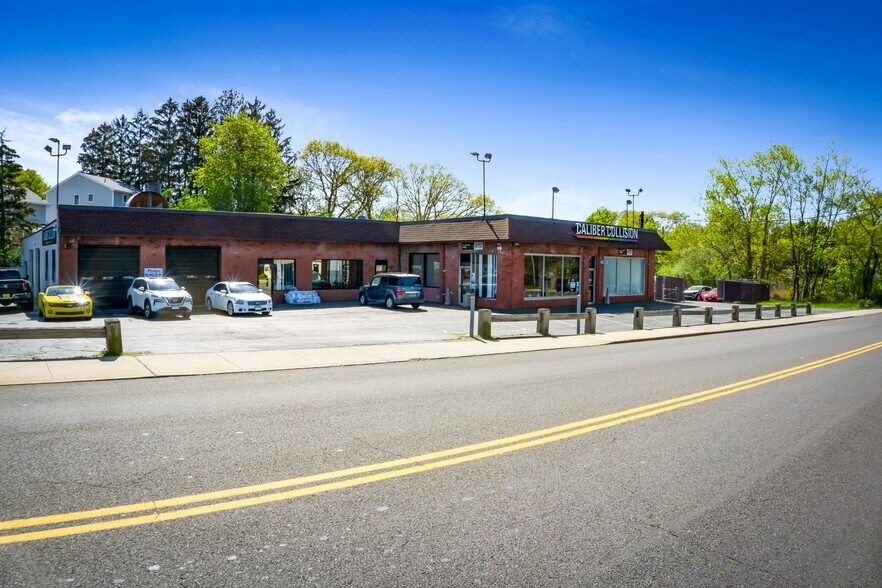 392 Naugatuck Ave, Milford, CT 06460 Auto Repair For Sale