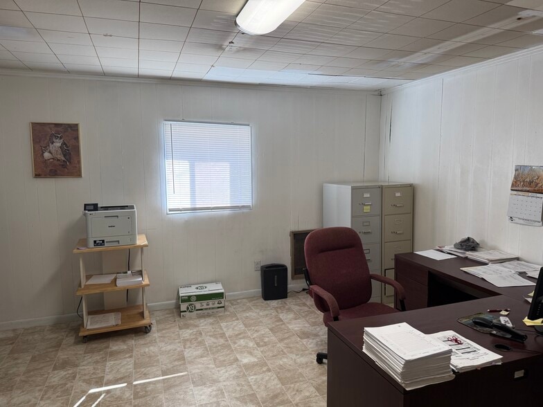 More Photos Of 25 Burley Dr, Hartsville Warehouse For Lease