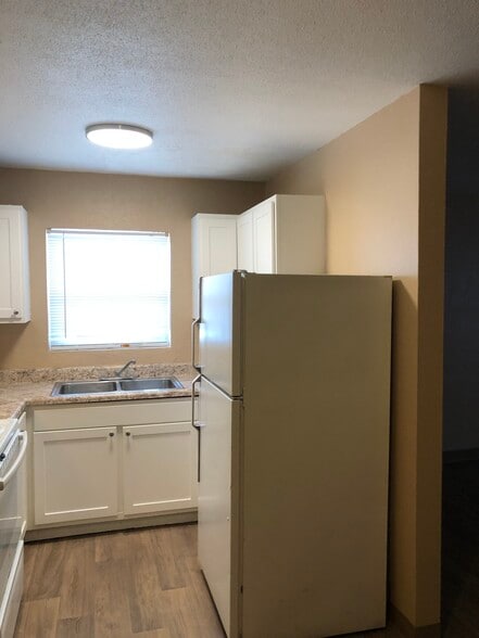 More Photos Of 2630-2670 W Pensacola St, Tallahassee Apartments For Sale