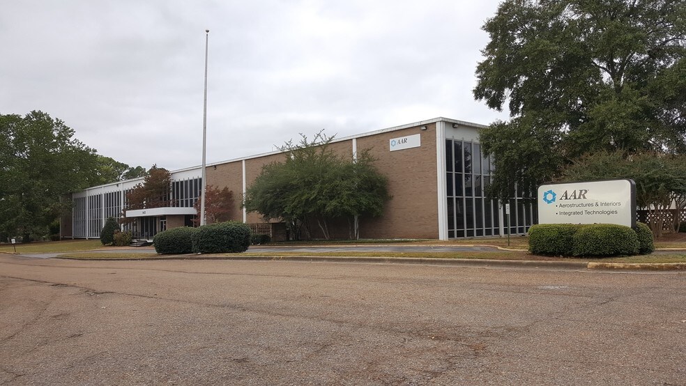 Primary Photo Of 140 Sparkman Dr NW, Huntsville Warehouse For Sale