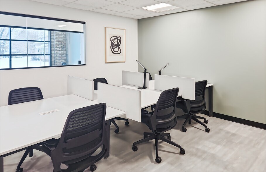 More Photos Of 540 N Broadway, Green Bay Coworking Space
