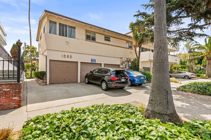 More Photos Of 1050 12th St, Santa Monica Apartments For Sale