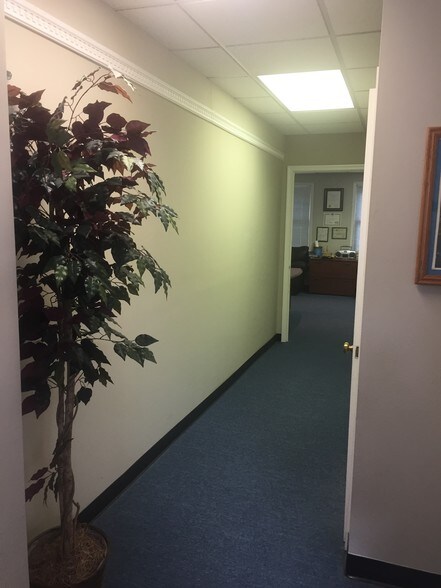 More Photos Of 1035 Sterling Rd, Herndon Office For Lease