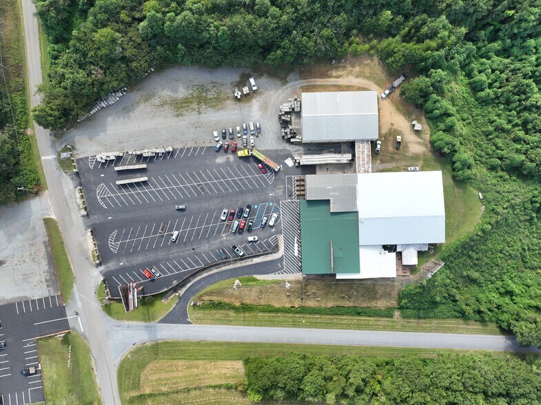 More Photos Of 63 Talona Spur Rd, Ellijay Freestanding For Sale