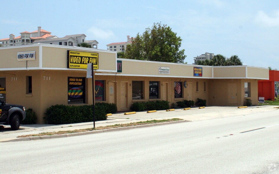 More Photos Of 711 S 3rd St, Jacksonville Beach Storefront Retail Office For Lease