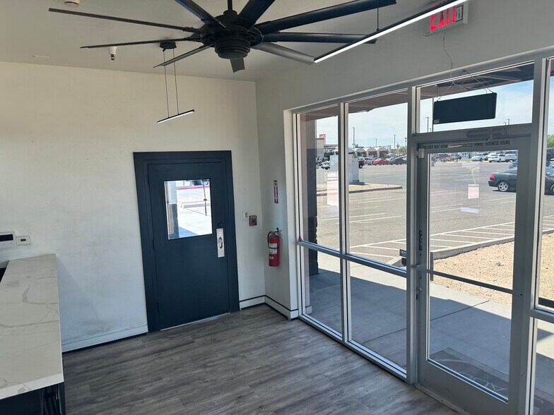 More Photos Of 10380 N 91st Ave, Peoria Auto Repair For Lease