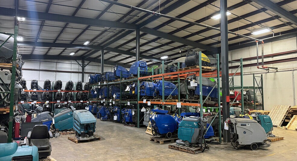 More Photos Of 8433 Erle Rd, Mechanicsville Warehouse For Lease