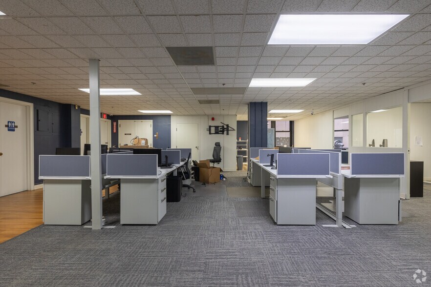 More Photos Of 61 Batterymarch St, Boston Office For Sale