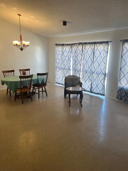 More Photos Of 1685 Cypress Dr, El Centro Healthcare For Lease