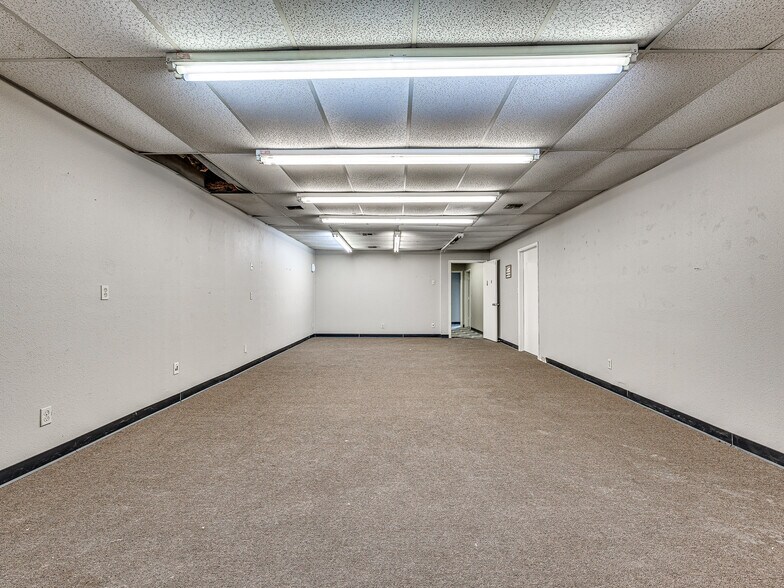 More Photos Of 1141 SE Grand Blvd, Oklahoma City Unknown For Lease