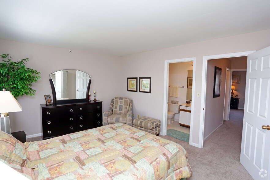 More Photos Of 657 S 3rd St, Louisville Apartments For Lease