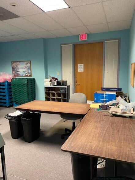 More Photos Of 100 Everett Ave, Chelsea Office For Sale