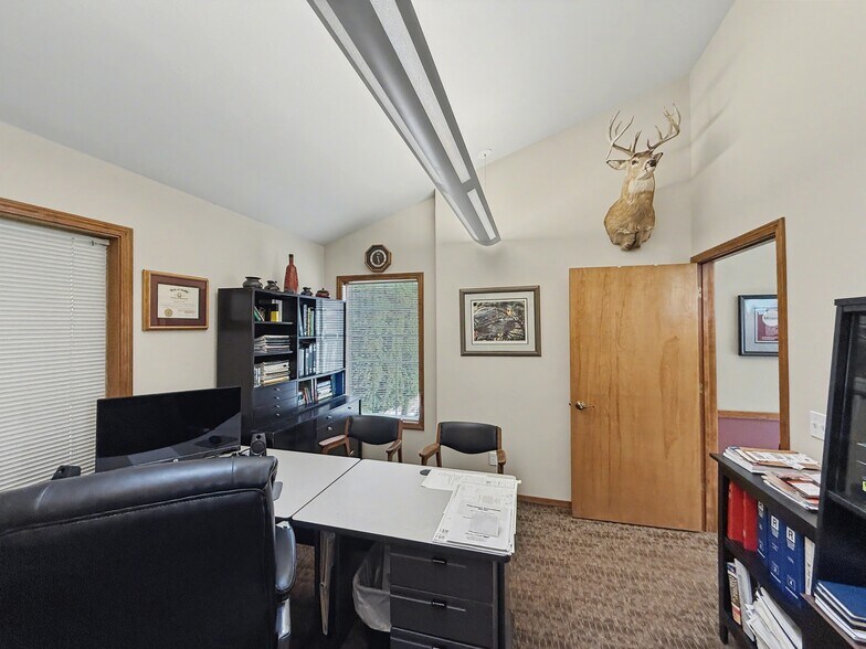 More Photos Of 1038 W Davidson Ave, Coeur d'Alene Office For Sale