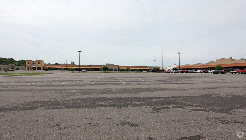 More Photos Of 1402-1498 W Old Highway 40, Odessa Unknown For Lease
