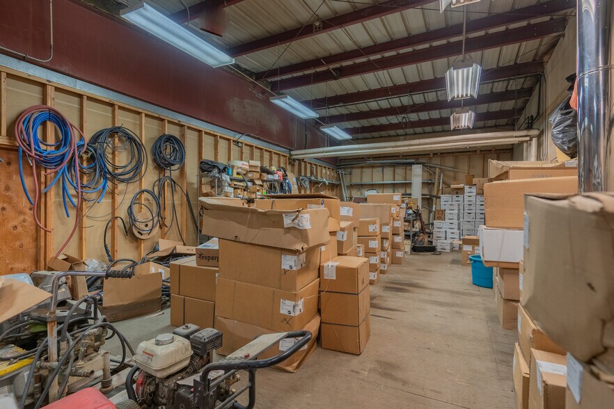 More Photos Of 1285 Queens Way, Fairbanks Warehouse For Sale