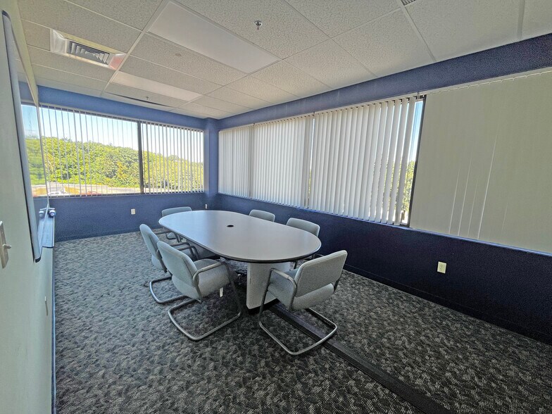 More Photos Of 35 Industrial Way, Rochester Flex For Lease