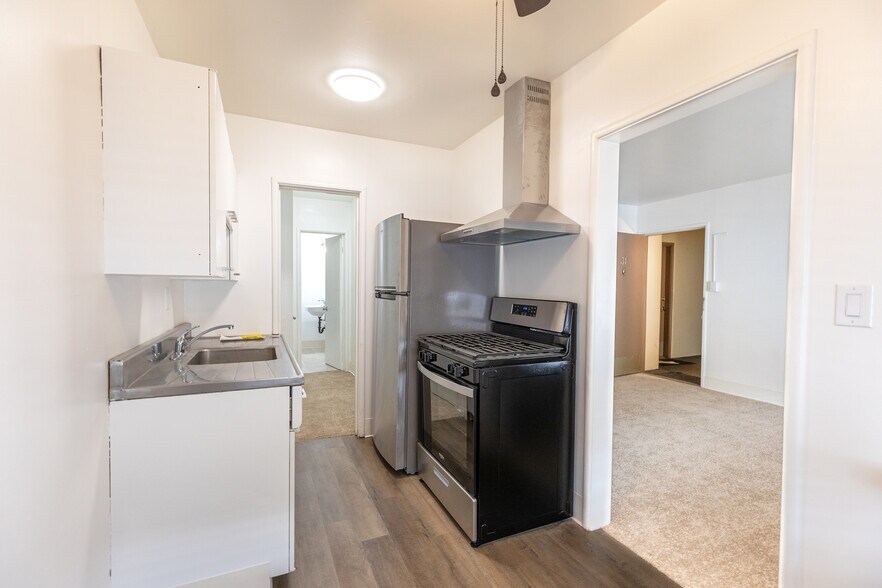 More Photos Of 1720 N St, Sacramento Apartments For Sale