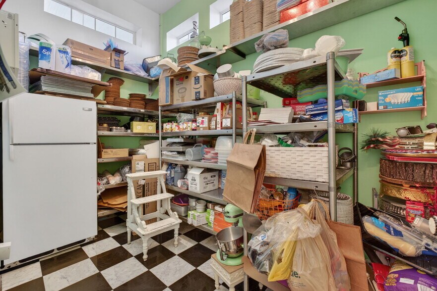 More Photos Of 197 E Church St, Deland Restaurant For Sale