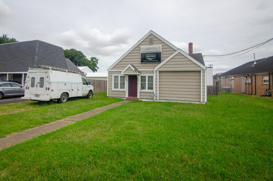 More Photos Of 1108 Pickett Rd, Norfolk Flex For Sale