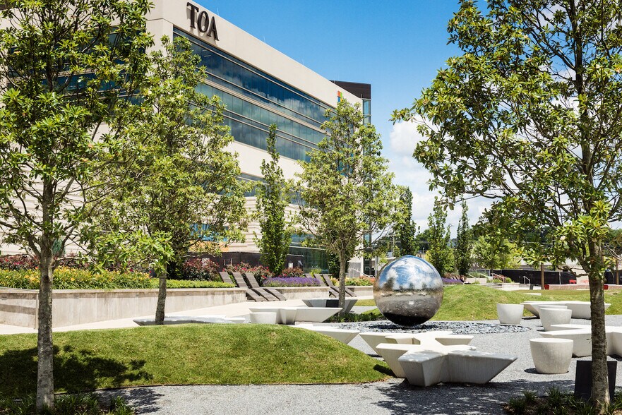 More Photos Of 8 City Blvd, Nashville Office For Lease