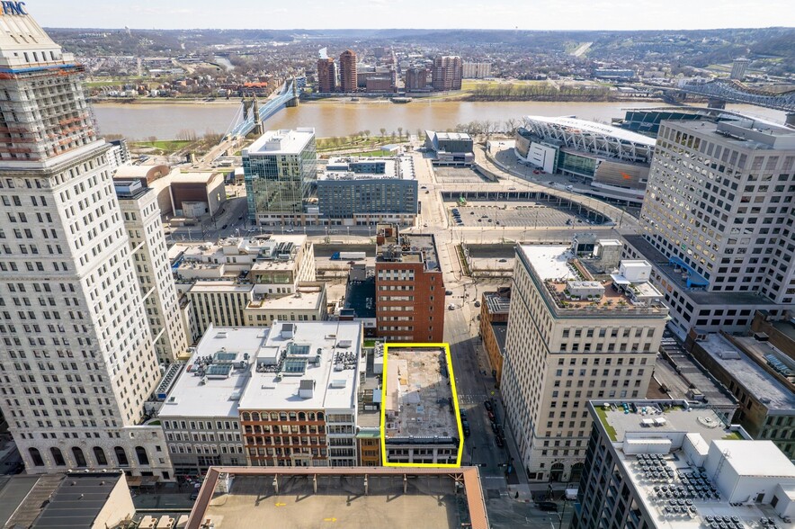More Photos Of 33 W 4th St, Cincinnati Hotel For Sale