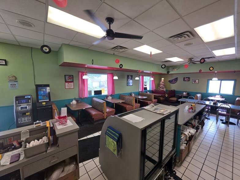 More Photos Of 51 W Water St, Markesan Restaurant For Sale
