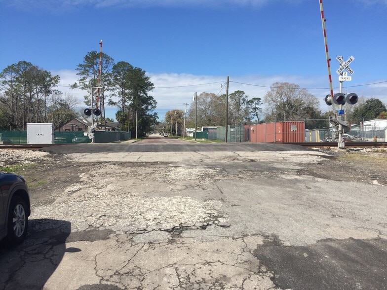 More Photos Of 238 E Washington St, Starke Distribution For Sale