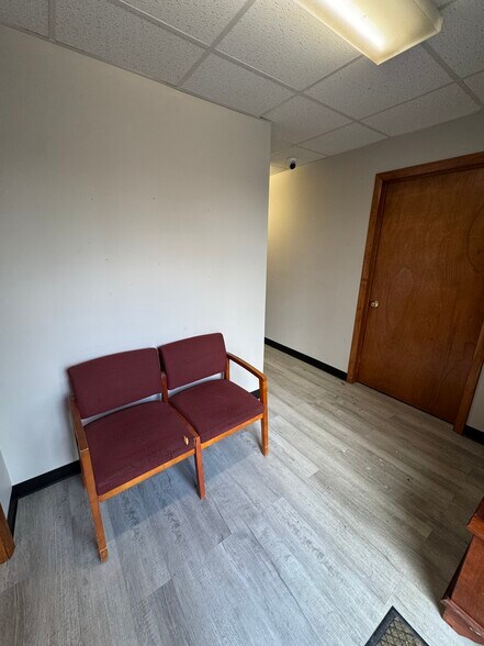 More Photos Of 1777 N Colony Rd, Meriden Warehouse For Lease