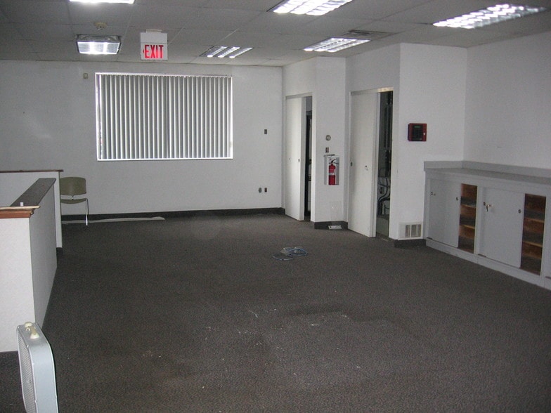 More Photos Of 4209-4221 Pearl Rd, Cleveland General Retail For Lease